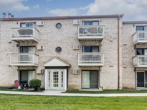 454 East Spruce Drive Palatine IL 60074