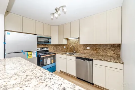 454 East Spruce Drive Palatine IL 60074