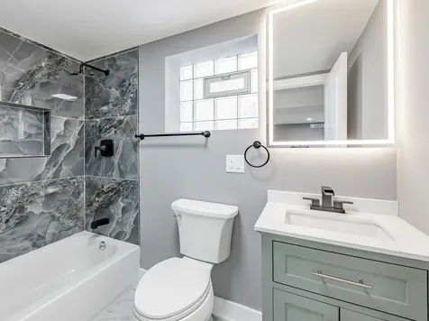 3053 West 77th Street Chicago IL 60652