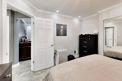 5016 North Mango Avenue Chicago IL 60630