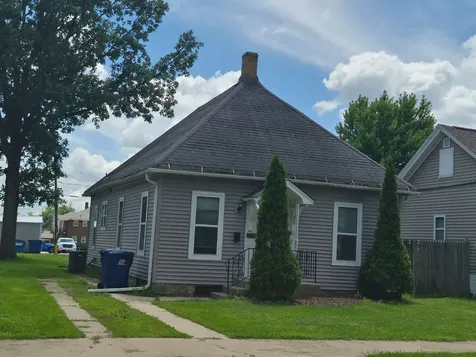 206 10TH Street Lasalle IL 61301