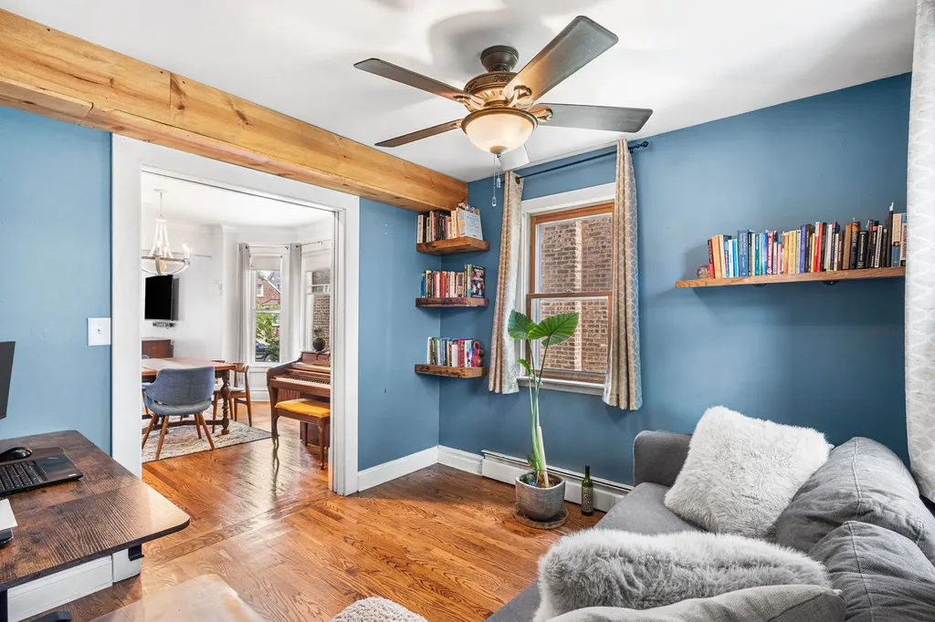4949 West Winona Street Chicago IL 60630