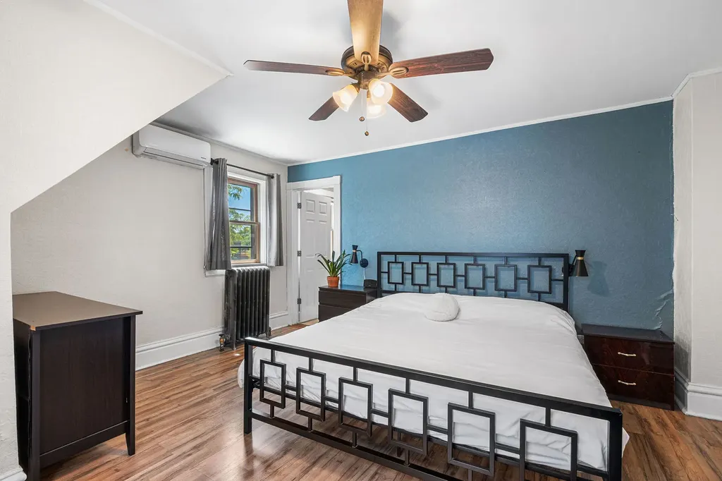 4949 West Winona Street Chicago IL 60630