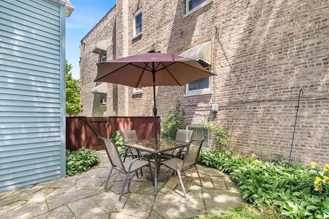 4949 West Winona Street Chicago IL 60630