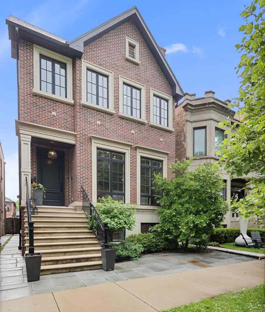 3514 North Leavitt Street Chicago IL 60618