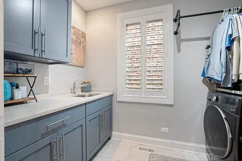 3514 North Leavitt Street Chicago IL 60618