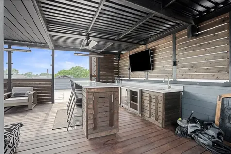 3514 North Leavitt Street Chicago IL 60618