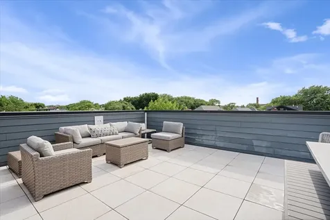 3514 North Leavitt Street Chicago IL 60618