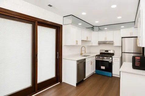 1796 Queensbury Circle Hoffman Estates IL 60169