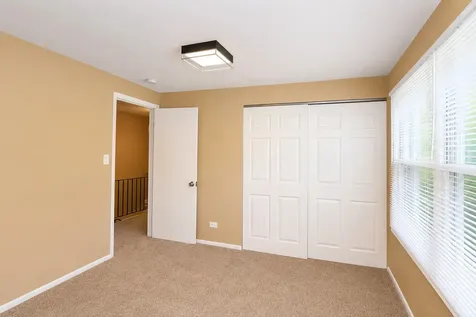 1796 Queensbury Circle Hoffman Estates IL 60169