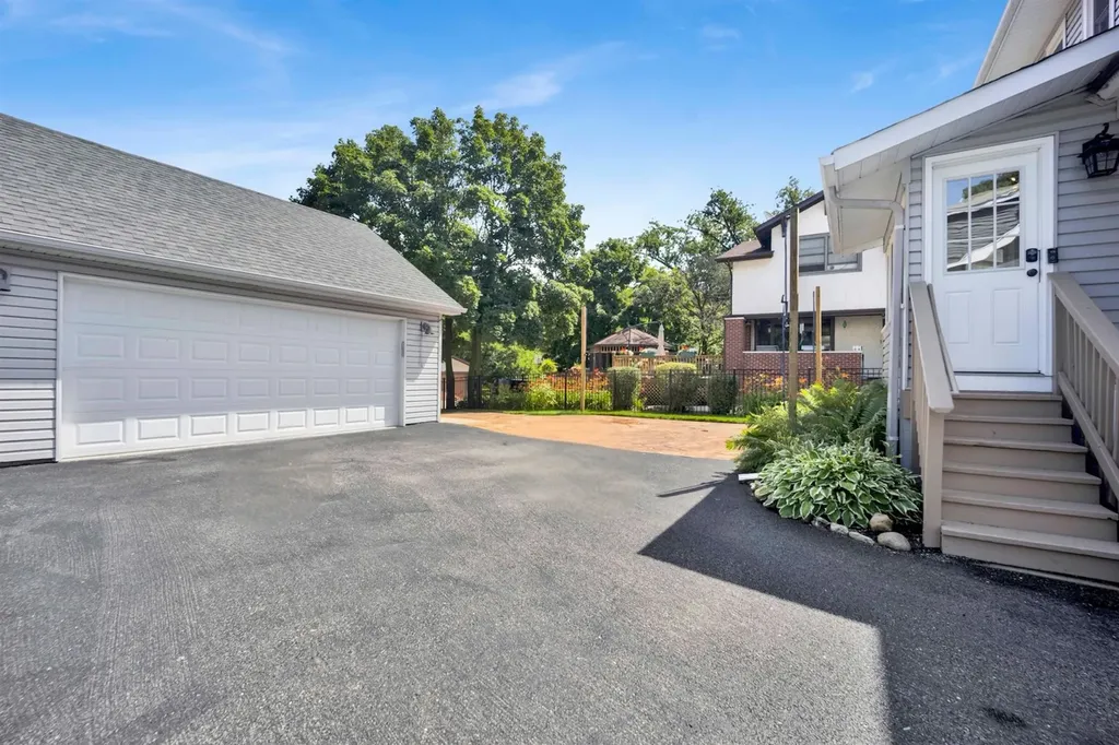 410 West Maple Street Lombard IL 60148