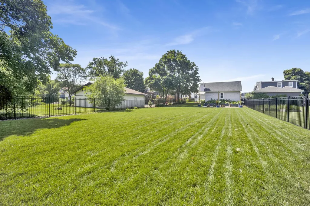 410 West Maple Street Lombard IL 60148