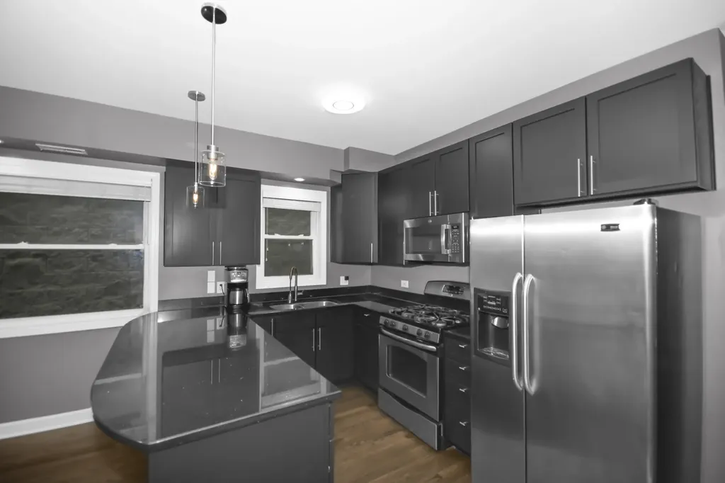 2840 North Damen Avenue Chicago IL 60618
