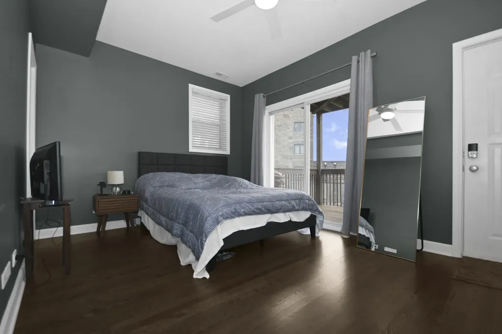 2840 North Damen Avenue Chicago IL 60618