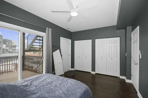 2840 North Damen Avenue Chicago IL 60618