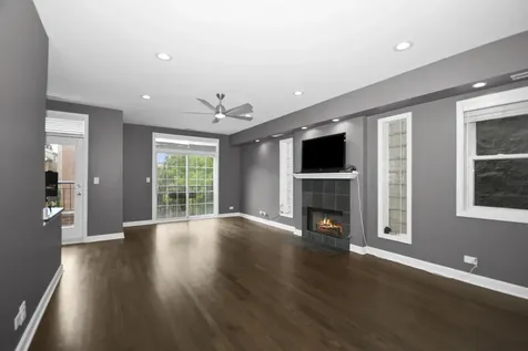 2840 North Damen Avenue Chicago IL 60618