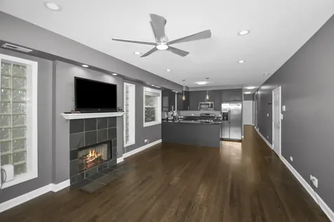 2840 North Damen Avenue Chicago IL 60618