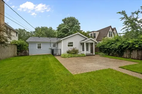 33 South June Terrace Lake Forest IL 60045