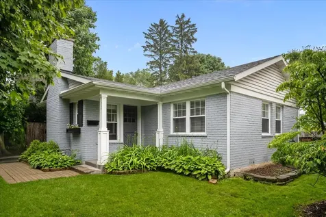 33 South June Terrace Lake Forest IL 60045