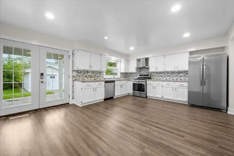 33 South June Terrace Lake Forest IL 60045