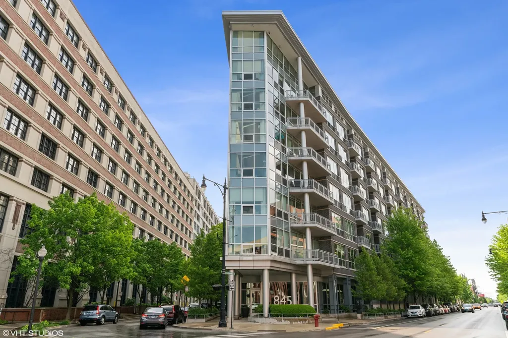 845 North Kingsbury Street Chicago IL 60610