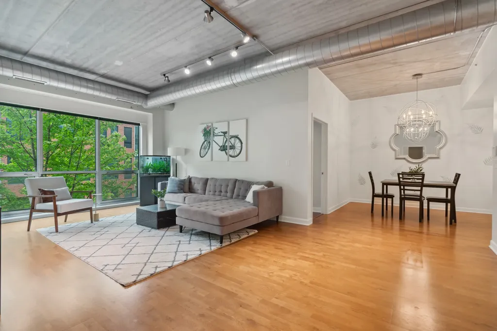 845 North Kingsbury Street Chicago IL 60610