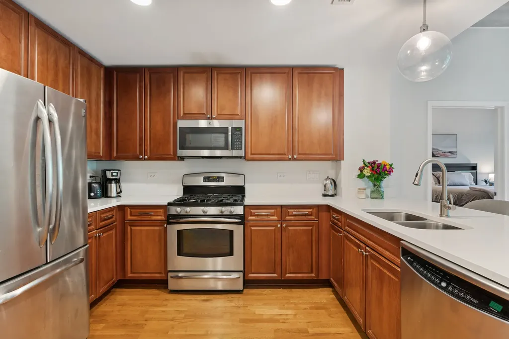 845 North Kingsbury Street Chicago IL 60610