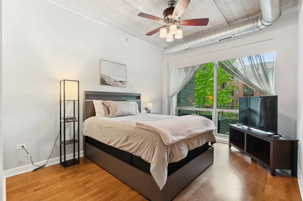 845 North Kingsbury Street Chicago IL 60610