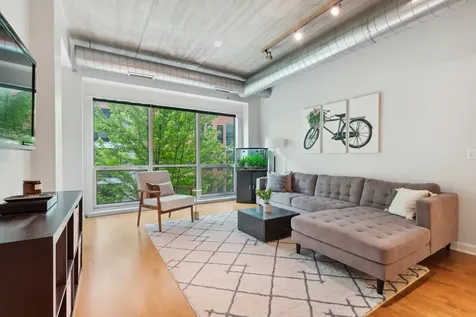 845 North Kingsbury Street Chicago IL 60610