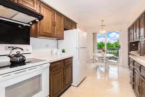 8101 West Courte Drive Niles IL 60714