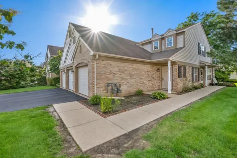 382 Crystal Ridge Drive Crystal Lake IL 60012