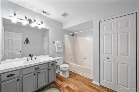 382 Crystal Ridge Drive Crystal Lake IL 60012