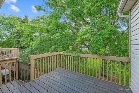 382 Crystal Ridge Drive Crystal Lake IL 60012