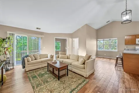 382 Crystal Ridge Drive Crystal Lake IL 60012