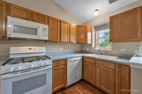 382 Crystal Ridge Drive Crystal Lake IL 60012