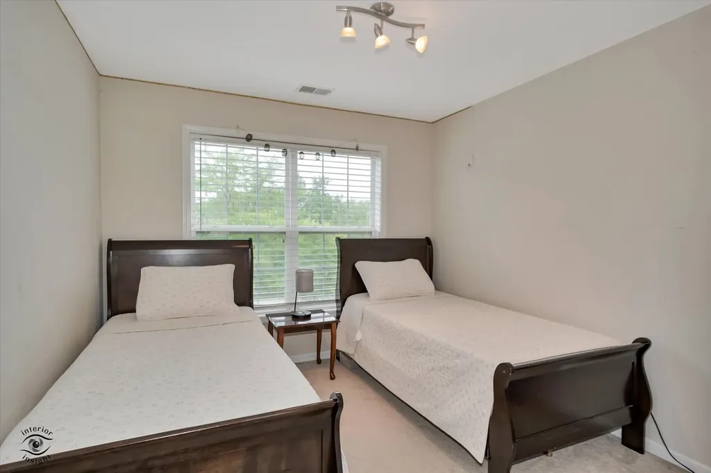 9723 Hillcrest Circle Orland Park IL 60467