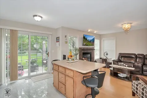 9723 Hillcrest Circle Orland Park IL 60467