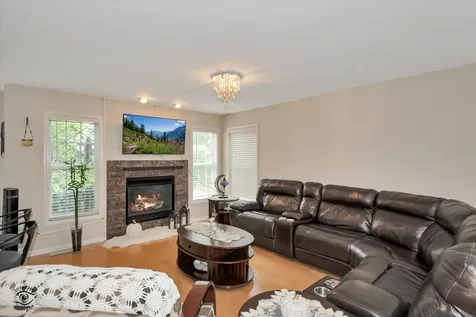9723 Hillcrest Circle Orland Park IL 60467