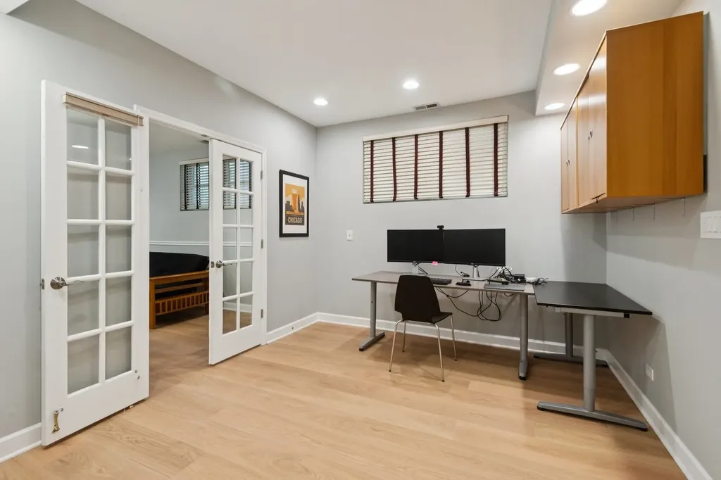 2130 West Le Moyne Street Chicago IL 60622