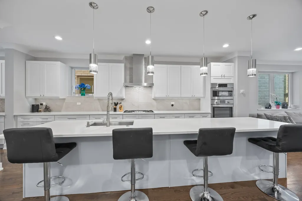 2743 North Ashland Avenue Chicago IL 60614