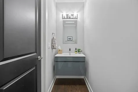 2743 North Ashland Avenue Chicago IL 60614
