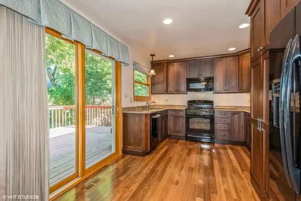1121 Needham Road Naperville IL 60563