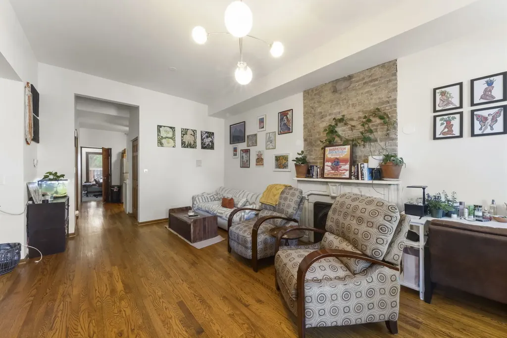 2422 North Seminary Avenue Chicago IL 60614