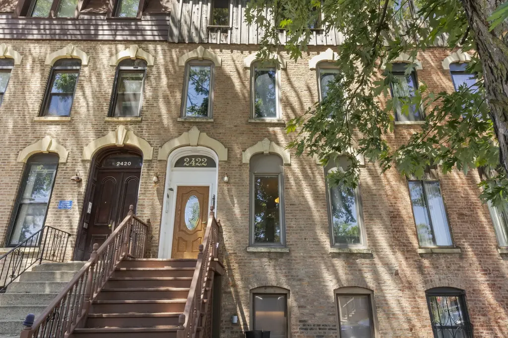 2422 North Seminary Avenue Chicago IL 60614