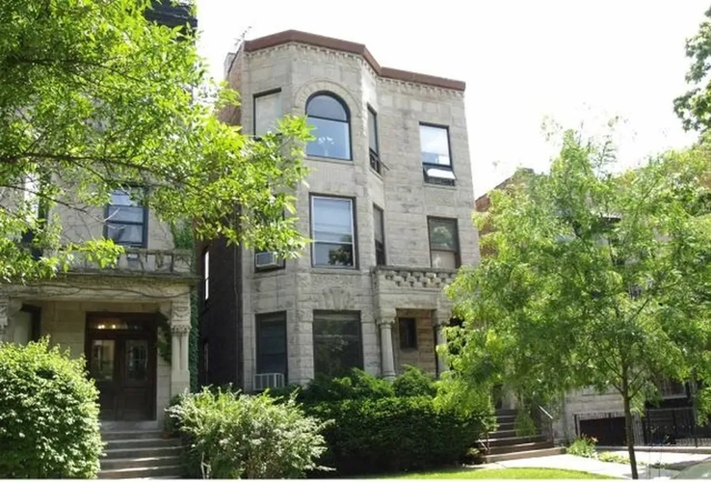 717 West Roscoe Street Chicago IL 60657