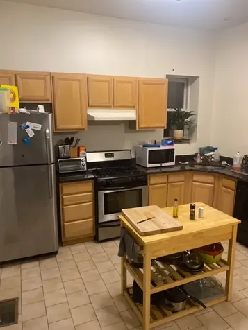 717 West Roscoe Street Chicago IL 60657