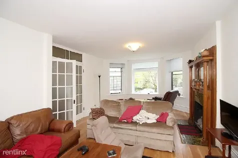 717 West Roscoe Street Chicago IL 60657