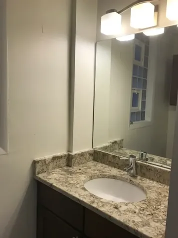 717 West Roscoe Street Chicago IL 60657