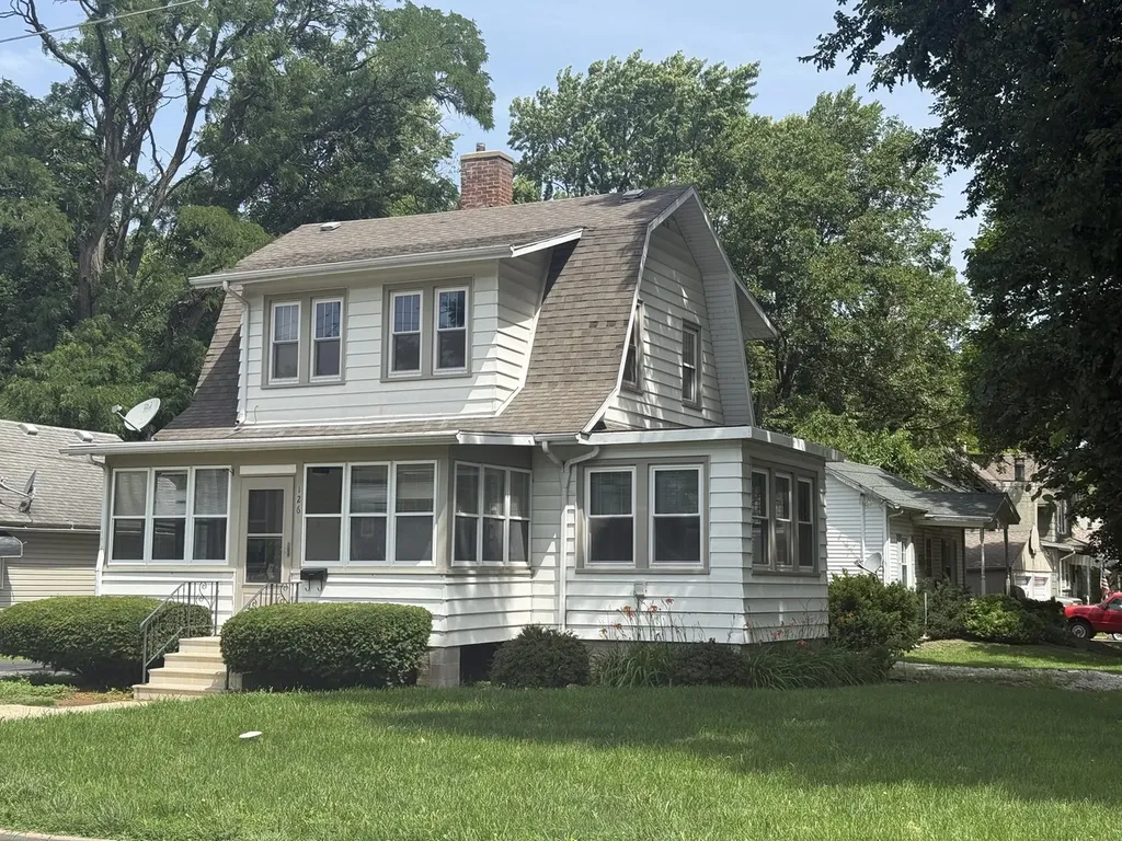 126 East Glover Street Ottawa IL 61350