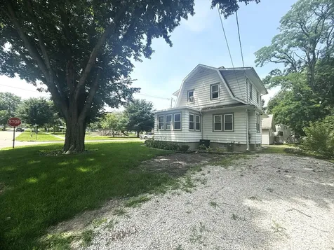 126 East Glover Street Ottawa IL 61350
